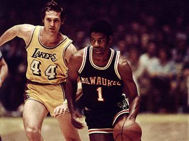 与二点争夺 与二点争夺